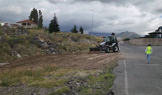 Kayseri'de yol çalışmasına vatandaş isyanı: 'Biri bitmeden diğerine başladılar'
