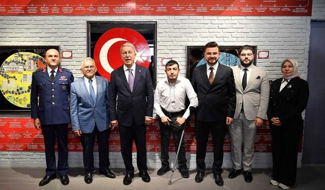 Kayseri'de 15 Temmuz ruhu yaşatılıyor: Sergide dikkat çeken isimler!