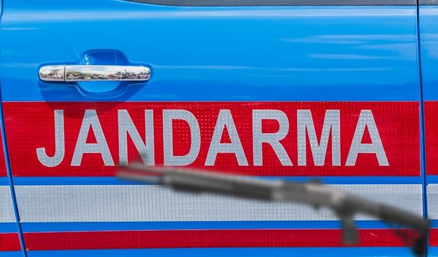 Çıkan kavga kanlı bitti: Arkadaşına otomatik tüfekle saldırdı!