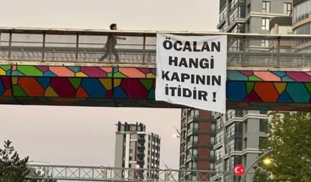 Öcalan pankartı ortalığı karıştırdı! Alelacele söktüler