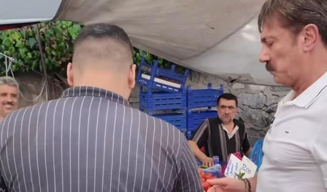 AK Partili Başkan, pazar fiyatlarını görünce ağzı açıkladı: 20 liraya al 50 liraya sat olmaz!