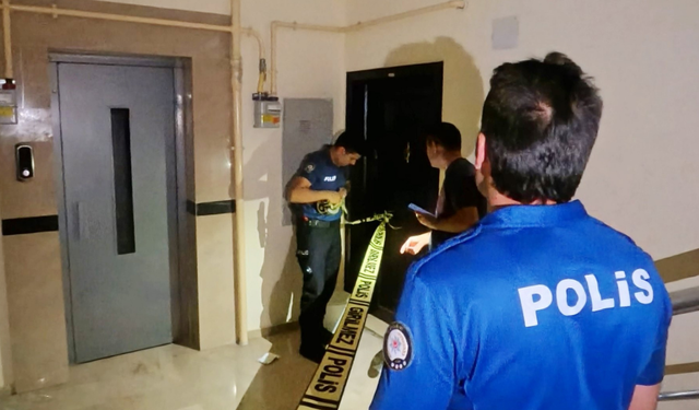 Asansör kabini düştü! 2 kişi ağır yaralandı