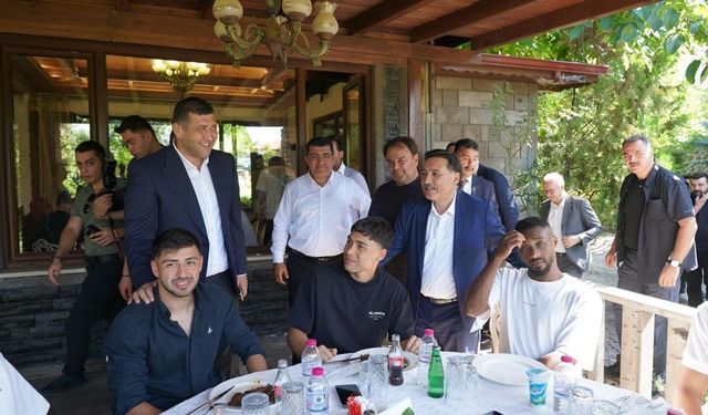 Baki Ersoy’dan Ziya Eren’e teşekkür Zecorner Kayserispor sahada