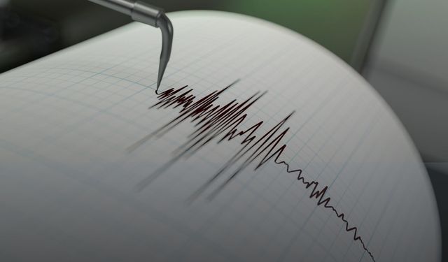 Son Dakika... 5.4 Büyüklüğünde korkutan deprem!