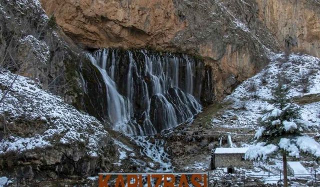 Kayseri'nin doğa harikasında müzik şöleni! Darbuka şovu dikkat çekti