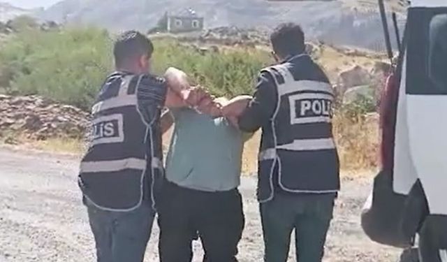 Kayseri'de 30 yılla aranan firari cezaevine teslim edildi