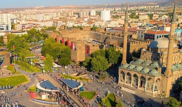Kayseri’de bugün 1’i bebek 4 kişi vefat etti