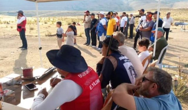 Erciyes'in eteklerinde nefes kesen rekabet! Dört şehirden akın ettiler