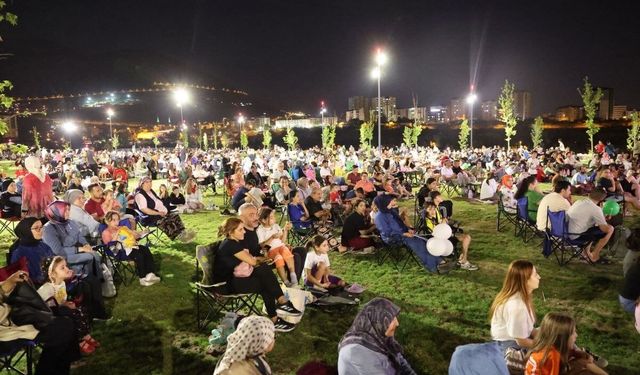 Yeşilçam rüzgarı Talas’ta esti: Vatandaşlar Millet Bahçesi'ne akın etti!