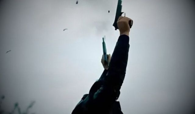 Düğünde silah sesleri eğlenceyi kana buladı! 22 yaşındaki genç boğazından vuruldu