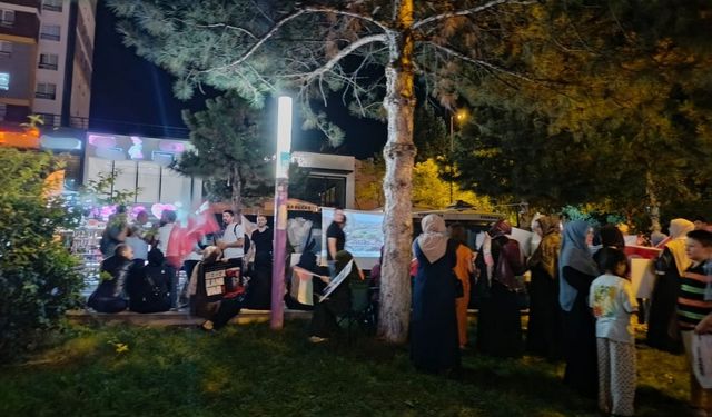 Talas’ta sokaklar hareketlendi! Kısa film ve dev pankart dikkat çekti