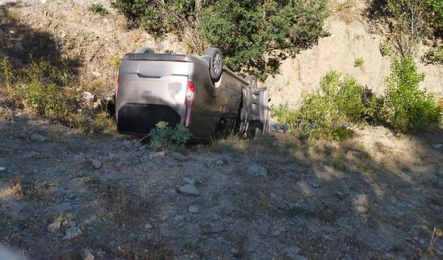 Minibüs şarampolden uçtu 6 Yaralı