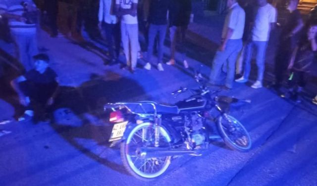 Motosiklet ile otomobil çarpıştı 1 yaralı