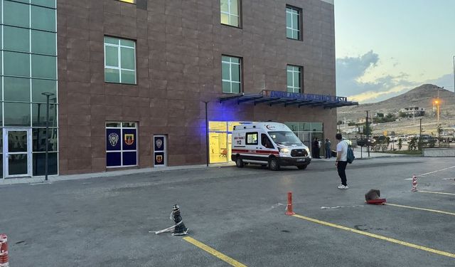 İş yerine silahlı saldırı! Küçük çocuğu vurup kaçtılar