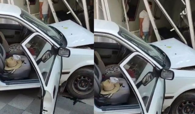 Otomobil kuaför dükkânına daldı: 1 yaralı