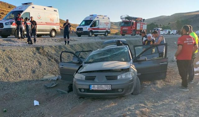Otomobil şarampole yuvarlandı: 4 yaralı