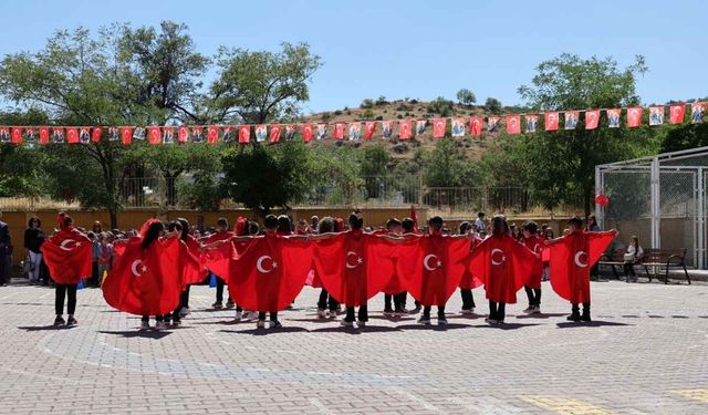 Başkan Özdoğan: “Hacılar’da eğitim yatırımlarımızı sürdüreceğiz”