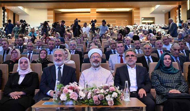 Diyanet İşleri Başkanı Ali Erbaş Kur'an Kursları açılış programında konuştu