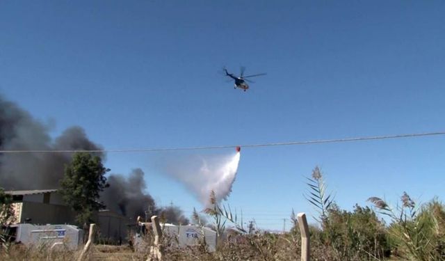 Adana’da geri dönüşüm fabrikasında yangın çıktı