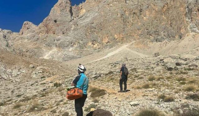 Aladağlar’da Kaybolan Fransız turistin yardım çığlıkları duyuldu