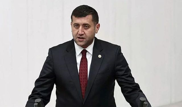 Baki Ersoy’dan dikkat çeken davet