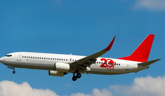 Hangi uçak 29 Ekim’i kampanyayla kutladı?