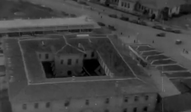 Bakan Ersoy Cumhuriyet’in ilk yıllarındaki Ankara görüntüleri yeniden gündeme taşıdı