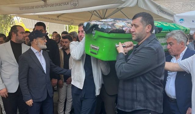 Baki Ersoy MHP’li ismi acı gününde yalnız bırakmadı