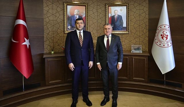 Baki Ersoy Gençlik ve Spor Bakanı'nı ziyaret etti : Kayserispor için devrede