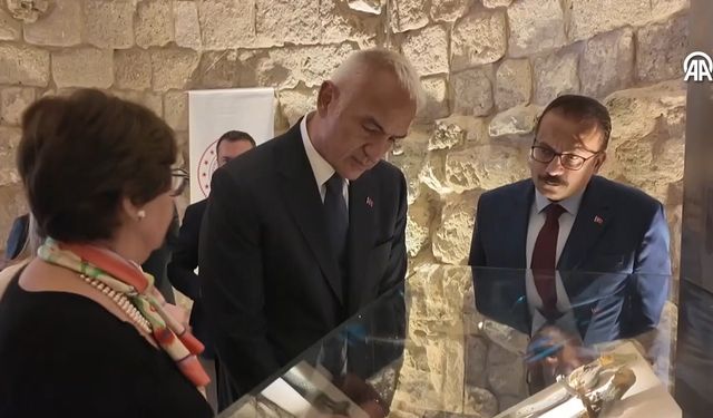 İsviçre’den Türkiye’ye 7 tarihi eser iade edildi: Ersoy “Kaçırılan her eser vatanına döner”