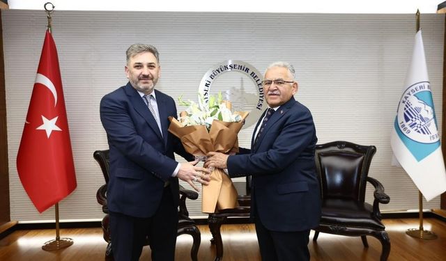 Başkan Büyükkılıç, hal esnafının yanında