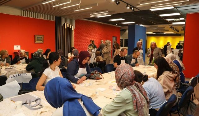 Büyükşehir’den renkli etkinlik! Kumaş Boyama Workshop’u