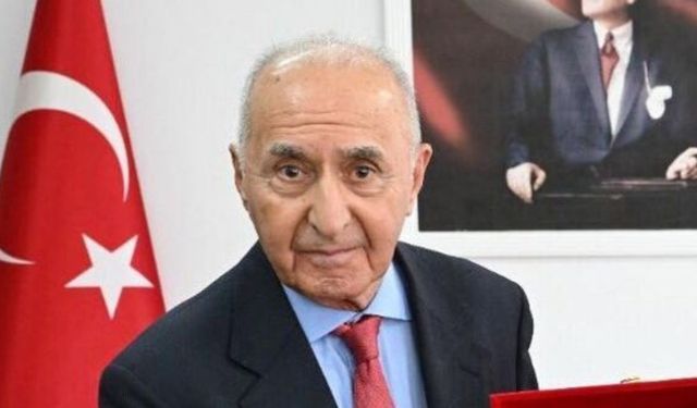 CHP’nin eski Genel Başkanı Hikmet Çetin yoğun bakımda