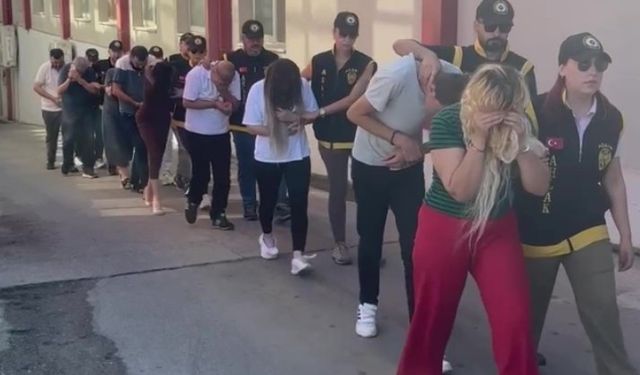 Adana’da kadın ticareti şebekesine operasyon: Aralarında evli çiftlerde vardı!
