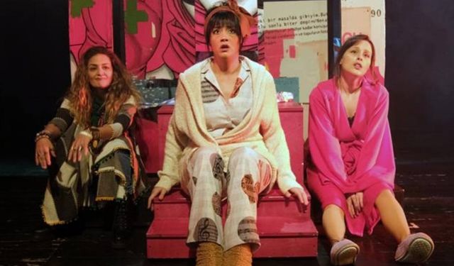 Üç kadının trajikomik hikâyesi: 'Kadınlar, Filler ve Saireler' Kayseri'de başlıyor!