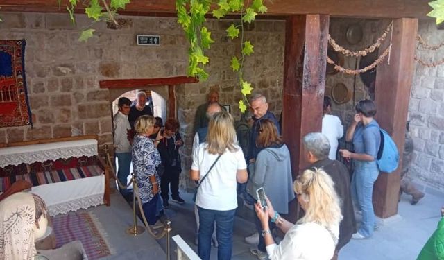 Kayseri’de Koramaz Vadisi Müzesi Yunan ziyaretçileri duygulandırdı
