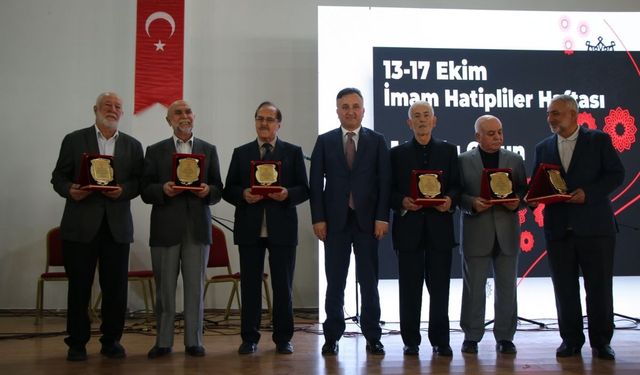 Kayseri’de İmam Hatip Okullarının 74. yılı kutlandı