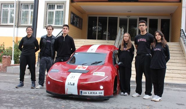 Kayserili lise öğrencilerinin elektrikli aracına “yerlilik” ödülü