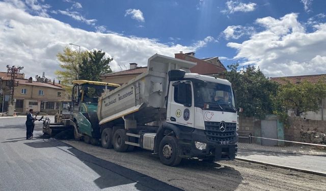 Melikgazi Belediyesi, Küçükbürüngüz ve Subaşı Mahallelerine 12 Kilometre asfalt kazandırdı