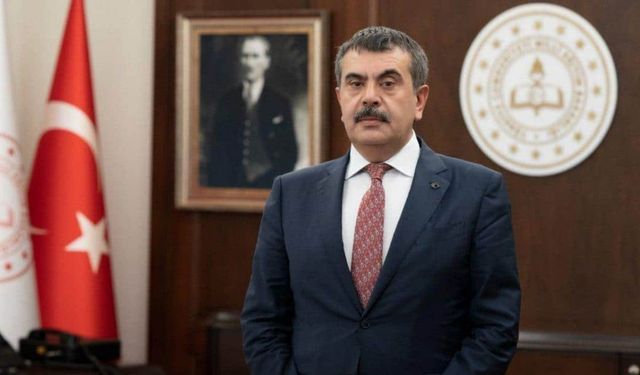 MEB’in okul kıyafeti kararına öğretmen ve velilerden tam destek