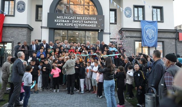 Melikgazi Belediyesi’nden eğitime dev katkı: Akıl Küpü Kütüphanesi açıldı!