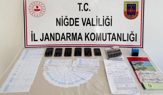 Niğde'de tefecilere baskın: Milyonluk senet ve çek ele geçirildi!