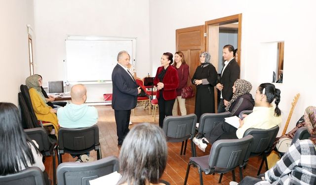 Sanatla toplum Talas'ta birleşiyor