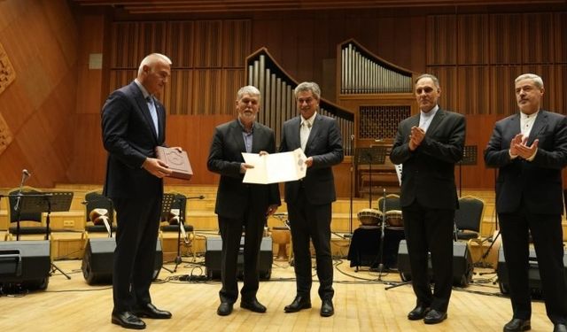 Bakan Ersoy: ''2025 yılı Türkiye-İran kültür yılı olarak kutlanacak'