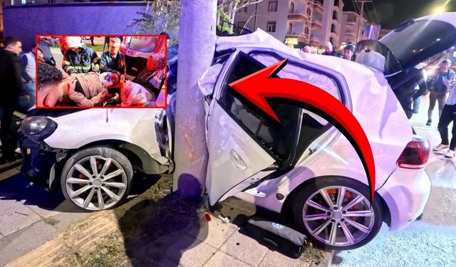 Aksaray'da otomobil direğe ok gibi saplandı: 2 yaralı