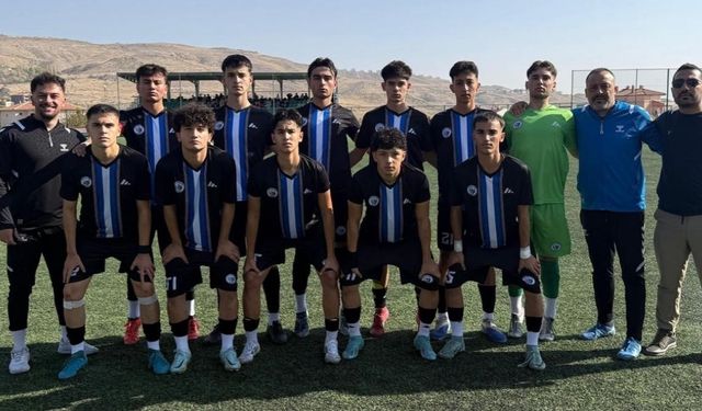 Erciyes 38 FK ligde durdurlamıyor! Lideri farklı geçti