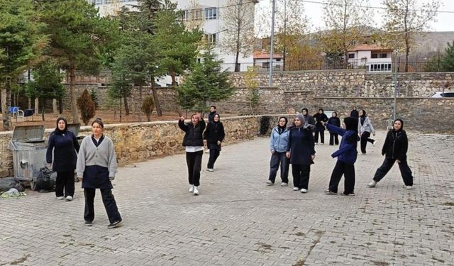 ERÜ’den ‘Spor Yap Zinde Kal’ etkinliği