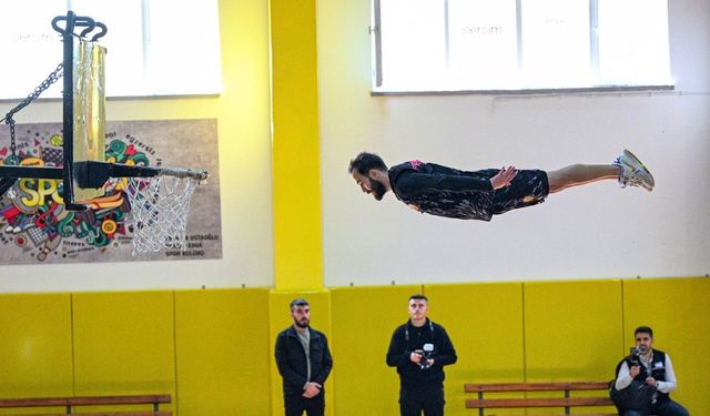 Kayseri’de 62. ERVA Spor Kulübü açıldı: Açılış gösterisi nefes kesti