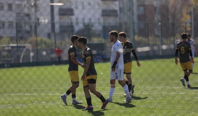 Kayseri Atletikspor Talas Anayurtspor’u 4-0’la geçti: 7 de 7 yaptı