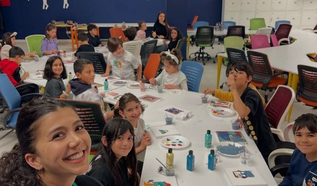 Kayseri’de ara tatilde bilim şöleni: Yüzlerce çocuk 24 atölyede buluştu